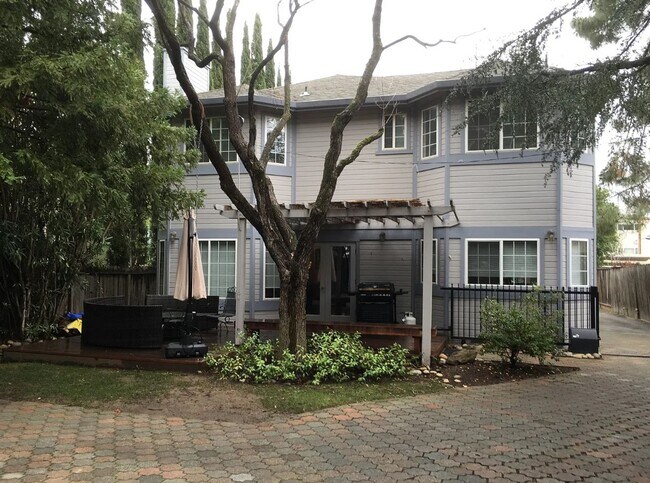 Foto del edificio - 6 Brickway Ct