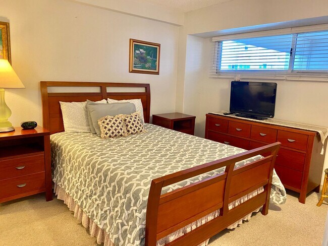 Foto del edificio - 30 Day minimum - Fully Furnished Ocean Vie...