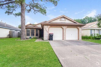 Building Photo - 10538 Waving Fields Dr