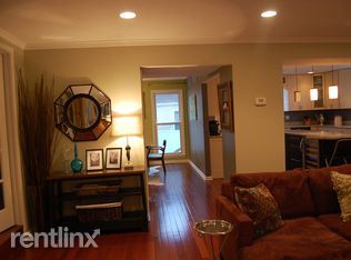 Foto del edificio - 279 Whistling Pine Rd