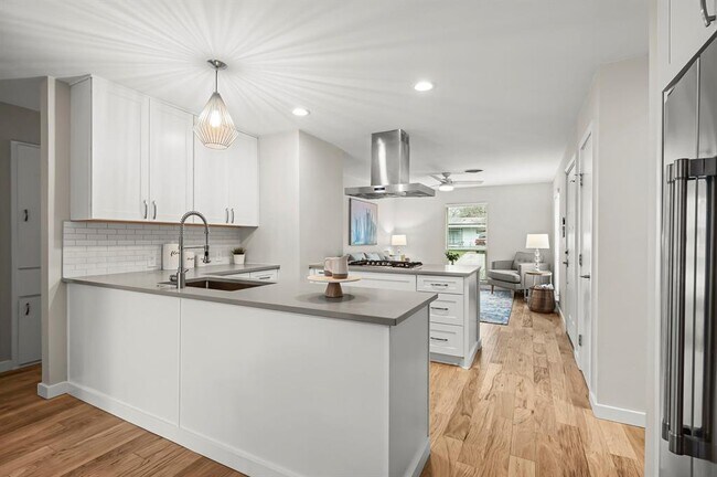 Foto del edificio - 6709 Dubuque Ln