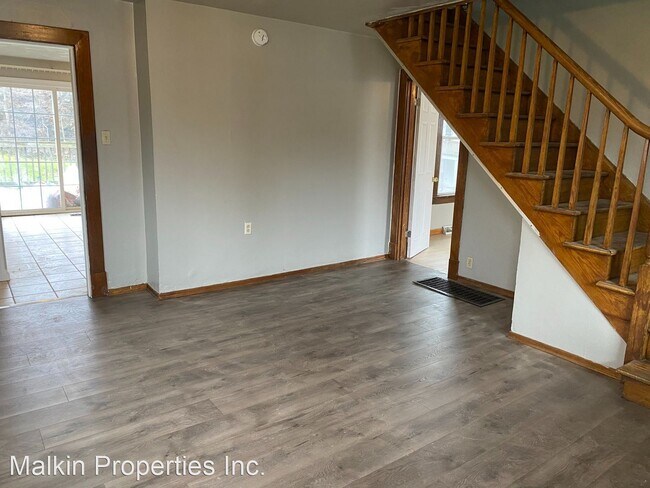 Foto del edificio - 3 br, 1 bath House - 209 N. Lincoln Avenue