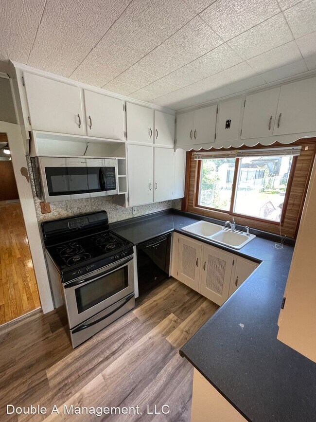 Foto del edificio - 5 br, 1.5 bath House - 319 Summit Ave.