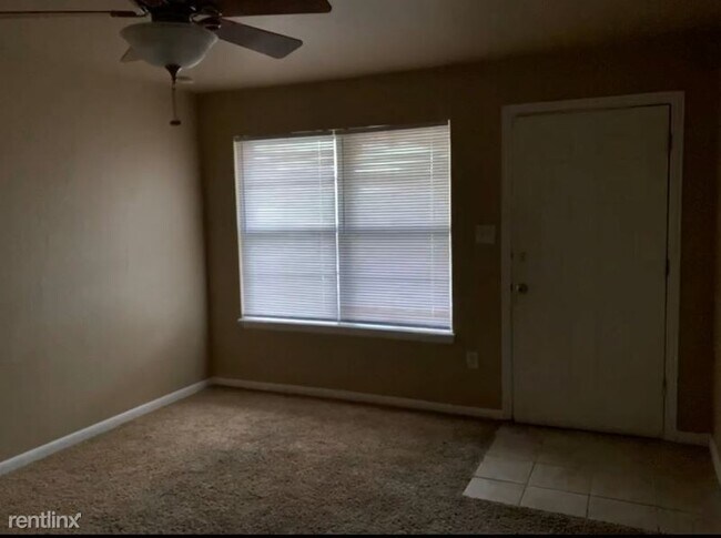 Foto del edificio - 3 br, 1 bath House - 4320 NW Pollard Ave