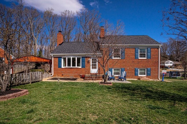 Building Photo - 7601 Mendota Pl