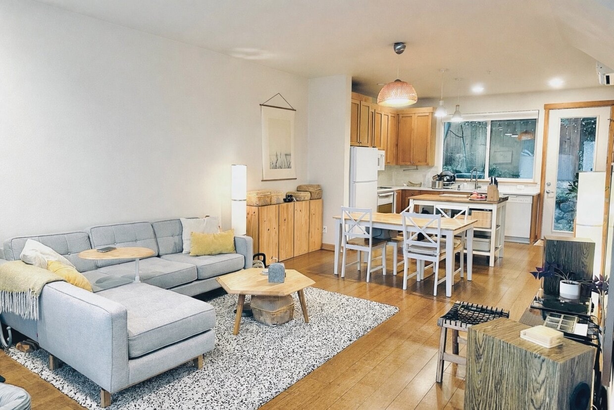 Photo - 965 Curtis Loop NE (Bainbridge Island, WA)