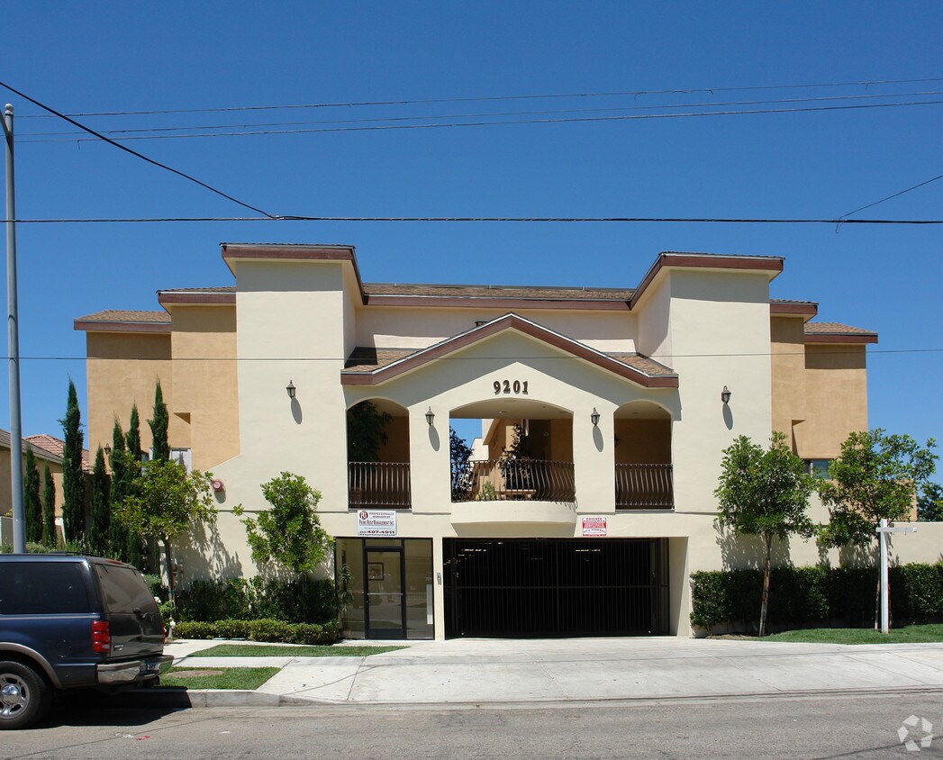 Building Photo - 9201 Tobias Ave
