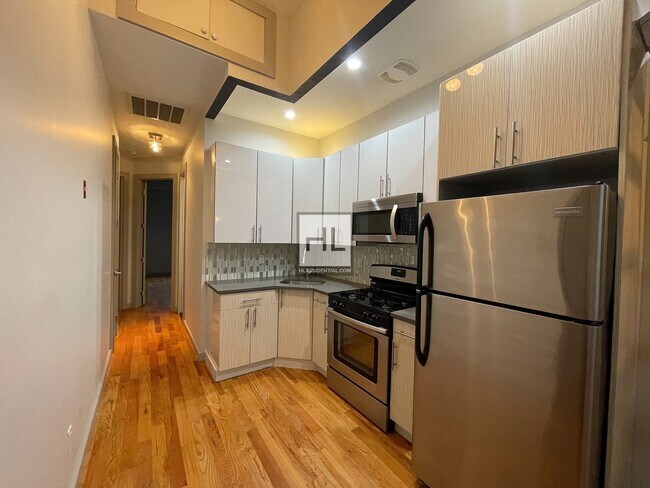 Building Photo - HARMAN STREET  3 beds in Bushwick