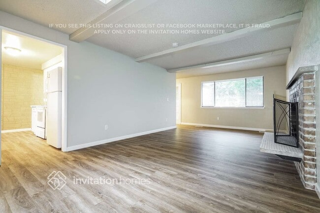Building Photo - 14719 104th Ave E