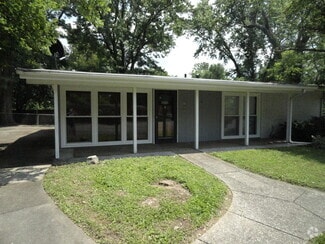 Building Photo - 1913 Claremoor Dr