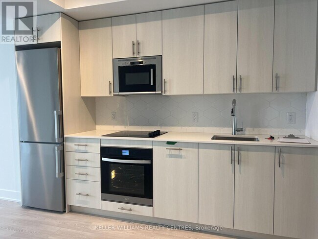Photo du bâtiment - 2545 Simcoe St N
