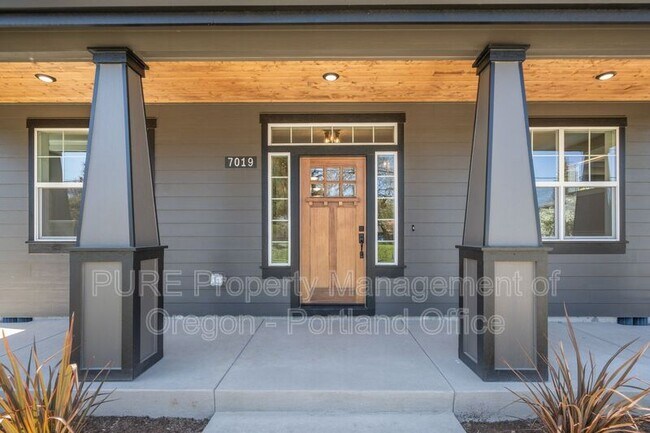 Building Photo - 7019 N Knowles Ave