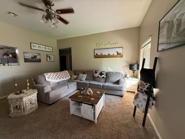 Foto del edificio - 3215 Highland Dr