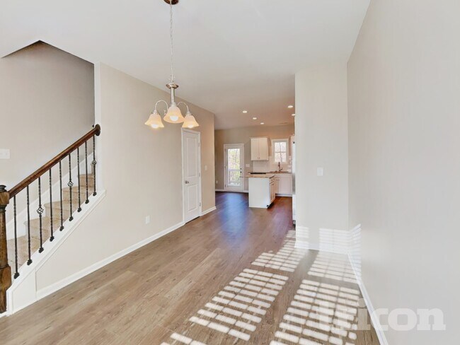 Foto del edificio - 123 Diploma Dr