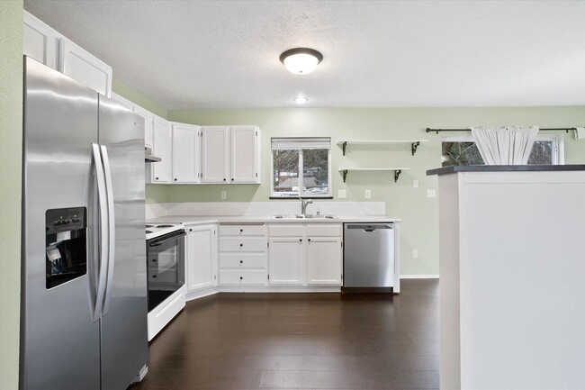 Building Photo - Beautiful Spokane Valley Property w/RV Par...