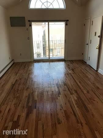 Foto del edificio - 6716 73rd Pl