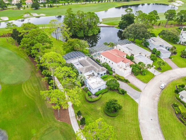 Building Photo - 1 Bay Pointe Dr