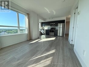 Building Photo - 1215 Bayly St