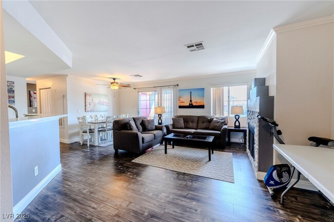 Foto del edificio - 8600 W Charleston Blvd