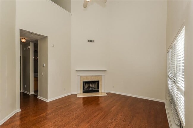 Foto del edificio - 6076 Camden Forrest Dr