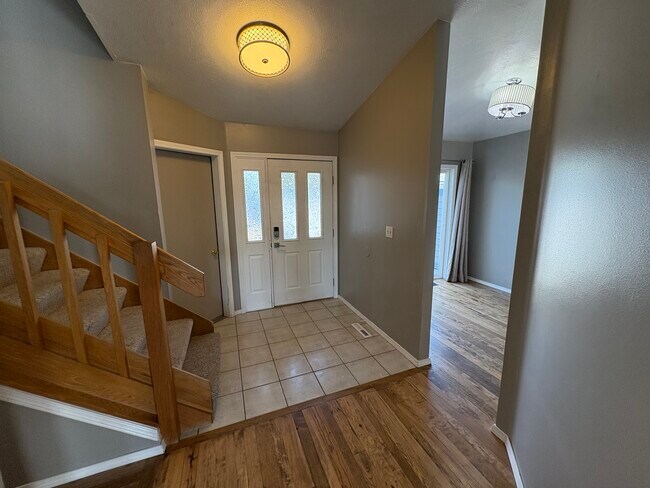 Building Photo - 20 Ruder View Ct