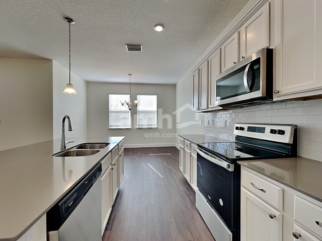 Building Photo - 6054 Little Blf Cir