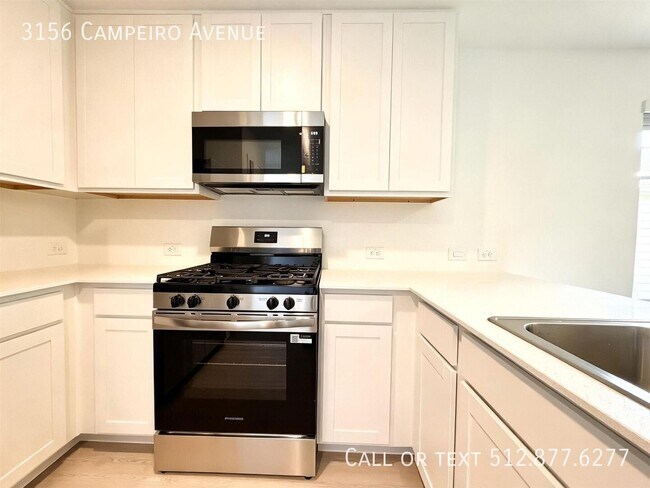 Foto del edificio - 3156 Campeiro Ave