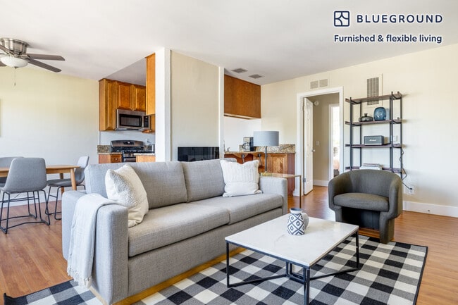 Foto del edificio - 12600 Braddock Dr