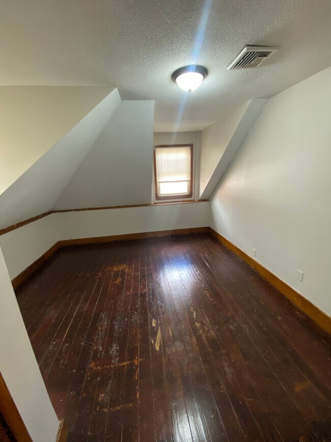 Foto del edificio - 442 Farmington Ave