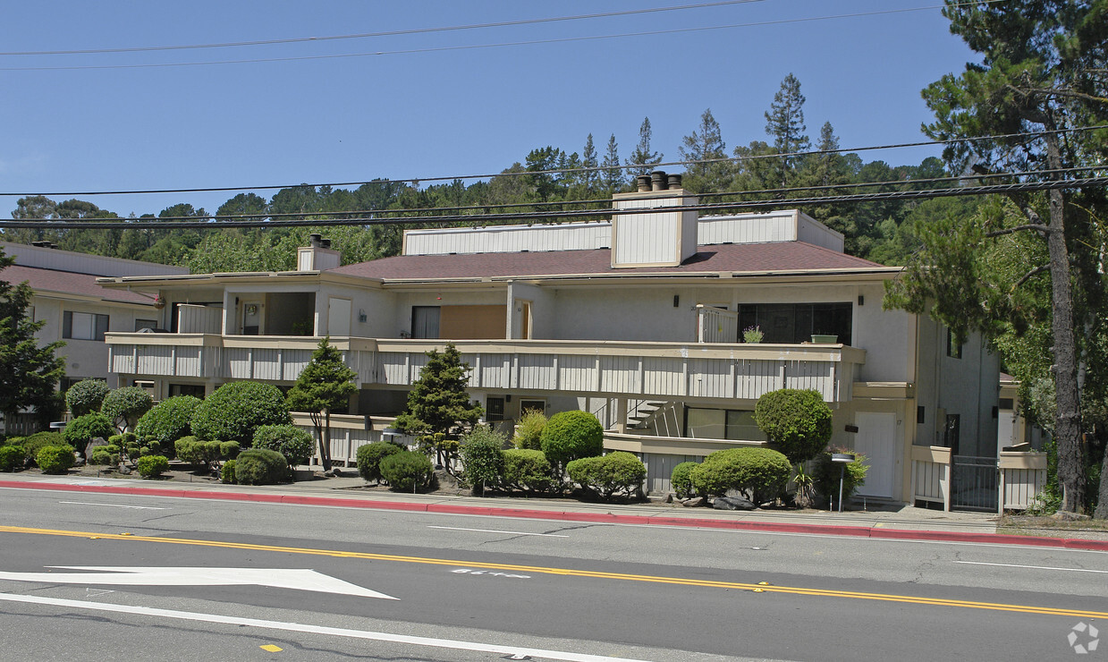 Primary Photo - 680 Moraga Rd