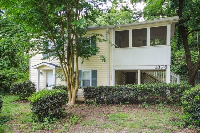 Building Photo - 1378 Hawthorne Way