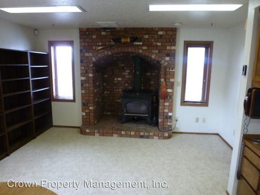 Building Photo - 6014 Hazelgreen Rd NE
