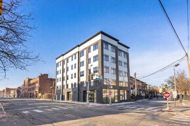 Building Photo - The Solis