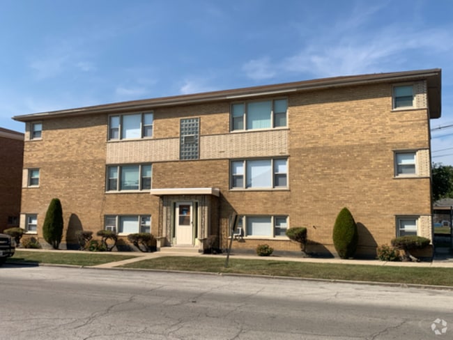 Building Photo - 12746 Winchester Ave