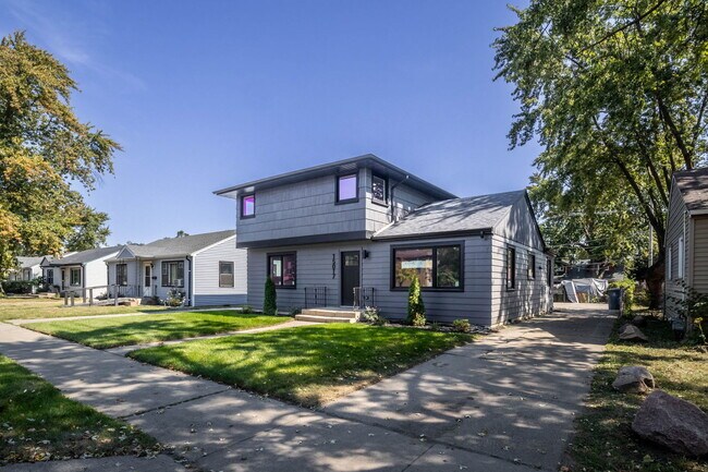 Building Photo - 15017 Pulaski Rd