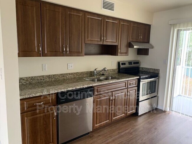 Foto del edificio - 7450-7435 35th St N