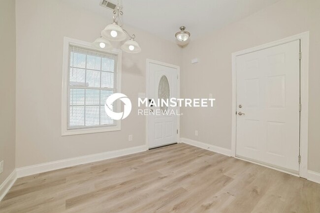 Building Photo - 3 Bedroom Pet-Friendly Home in Corryton, TN with Main Street Renewal