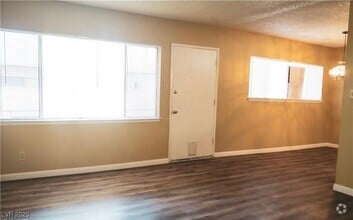 Building Photo - 350 E Desert Inn Rd