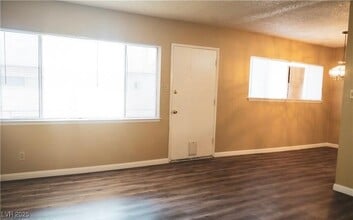 Building Photo - 350 E Desert Inn Rd