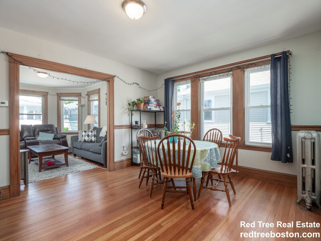Foto principal - 54 Upland Rd