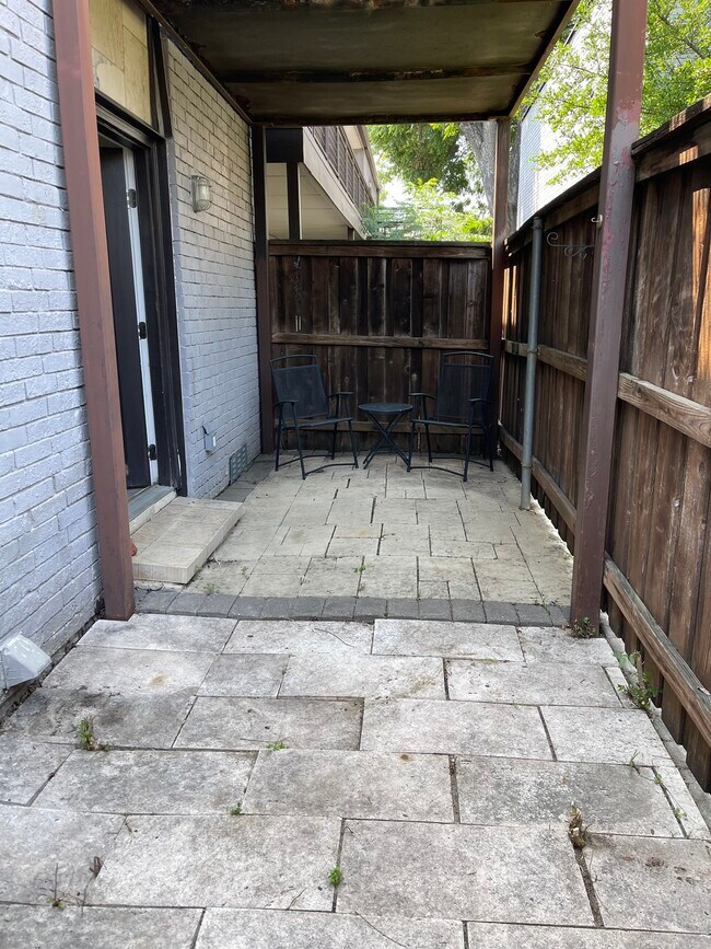 Photo - 2722 Knight St Apartment