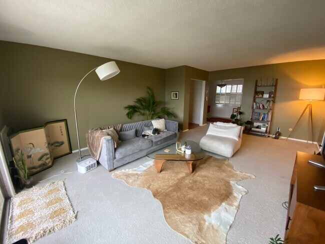 Foto del edificio - 4343 Finley Ave