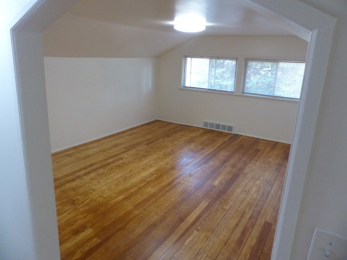 Huge living room! - 755 Saint Louis St