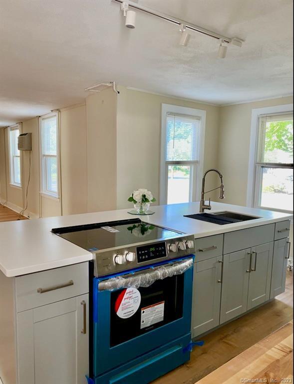 Building Photo - 831 Boston Post Rd