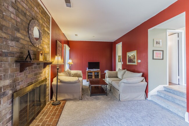 Foto del edificio - 12709 Kingsbury Ct