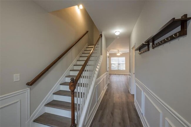 Foto del edificio - 204 Parc View Ln