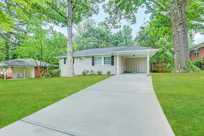 Building Photo - 2716 Lancaster Dr