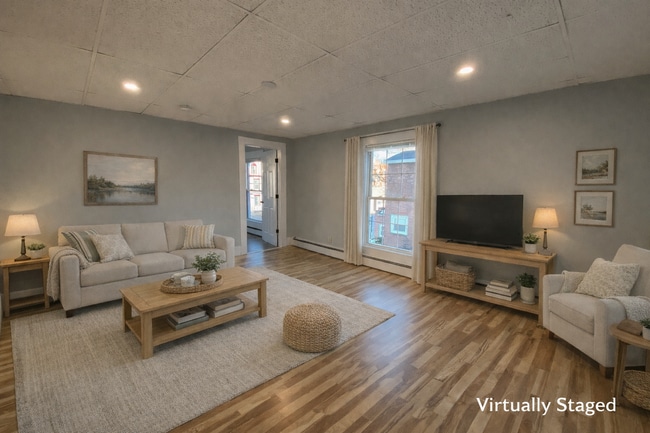 Building Photo - 181 Main St