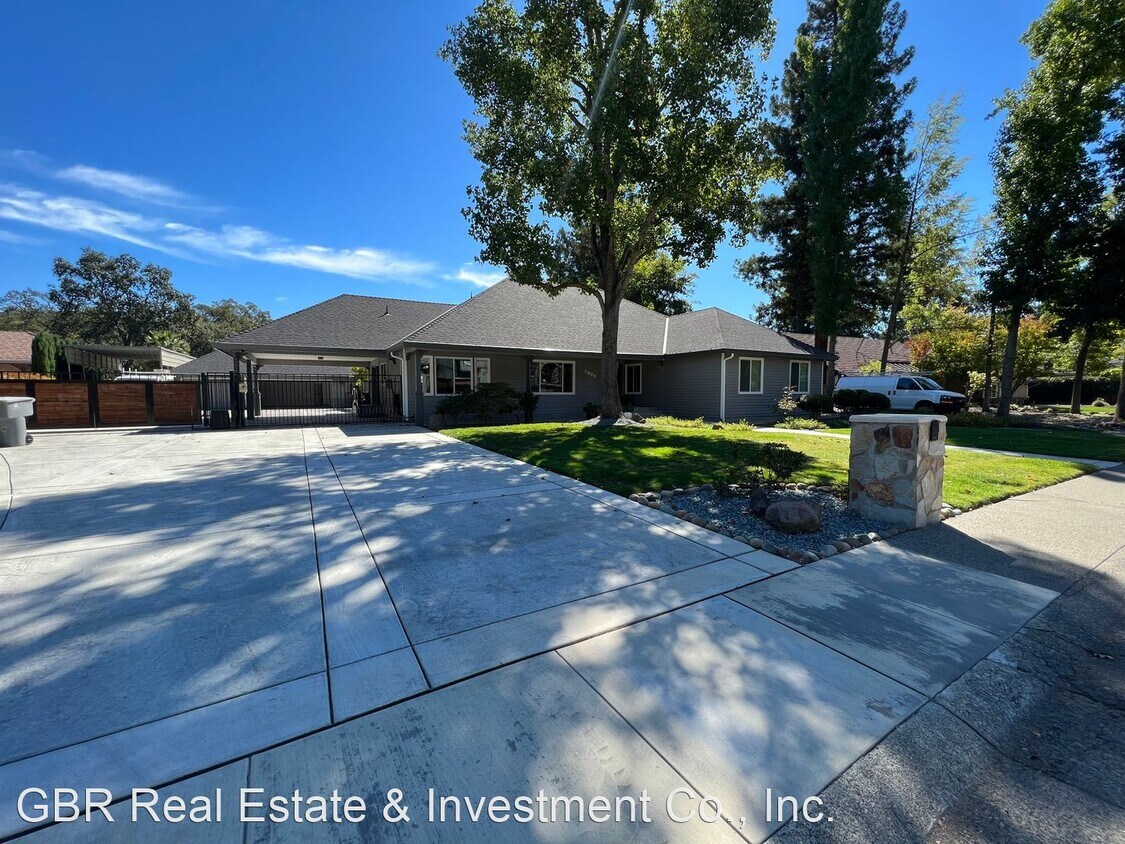 Foto principal - 3 br, 3 bath House - 3989 Rawhide Road