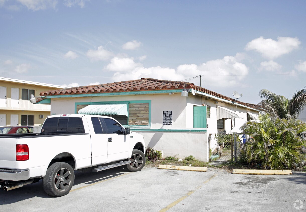 Foto del edificio - 75 NW 47th Ave